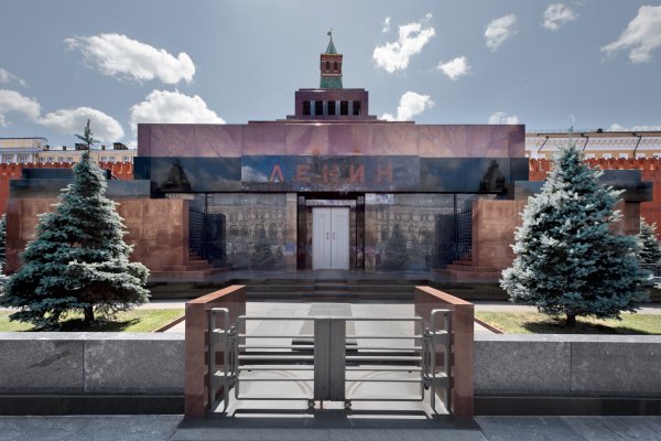 Мавзолей Владимира Ленина, некрополь у кремлёвской стены