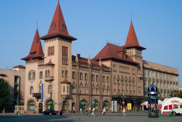 Саратовская консерватория им Собинова