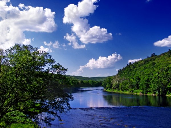 Голубая река