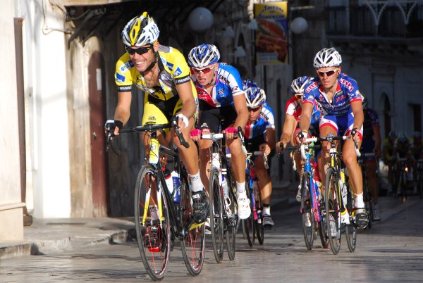 Bicycle Race («велогонки»)
