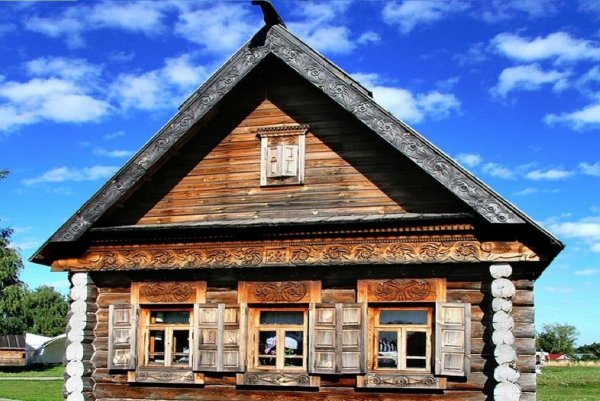 Деревенский дом пятистенок