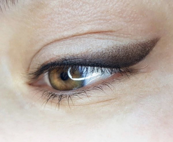 Перманент межресничка с растушевкой на нависшее веко