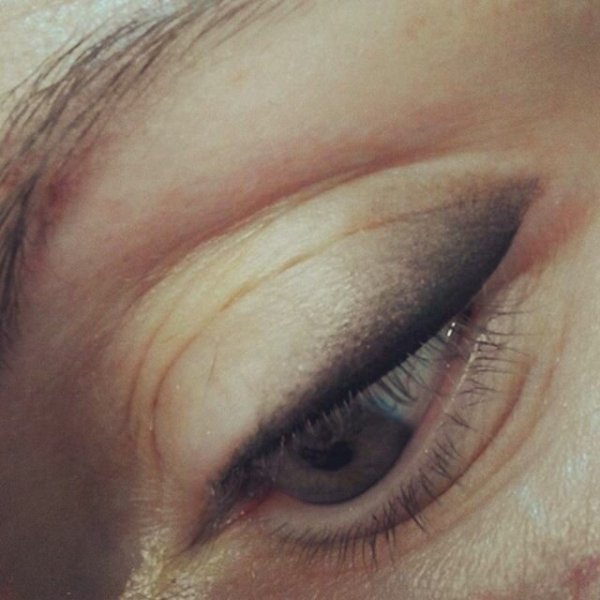 Татуаж стрелок на глазах с растушевкой