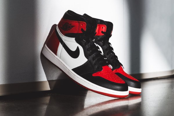 Nike Air Jordan 1