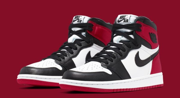 Nike Air Jordan 1 High Black Toe