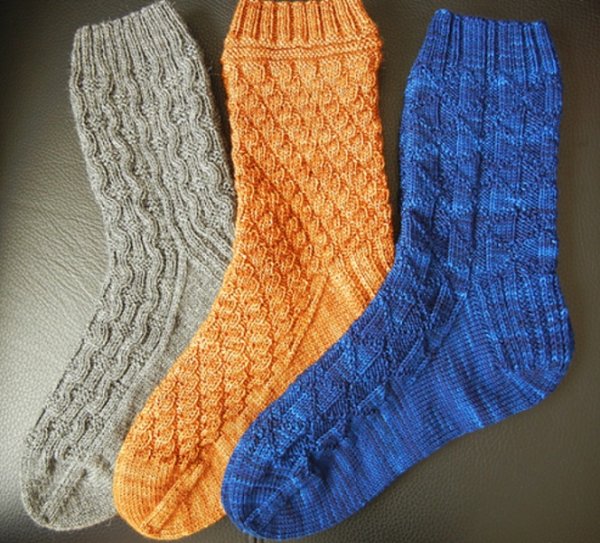 Мужские носки спицами