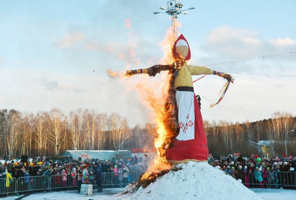Праздник Масленица сжигание чучела