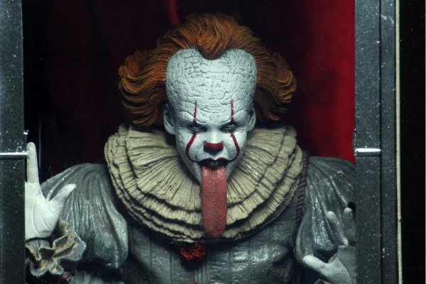 Фигурка ПЕННИВАЙЗ оно 2 от NECA