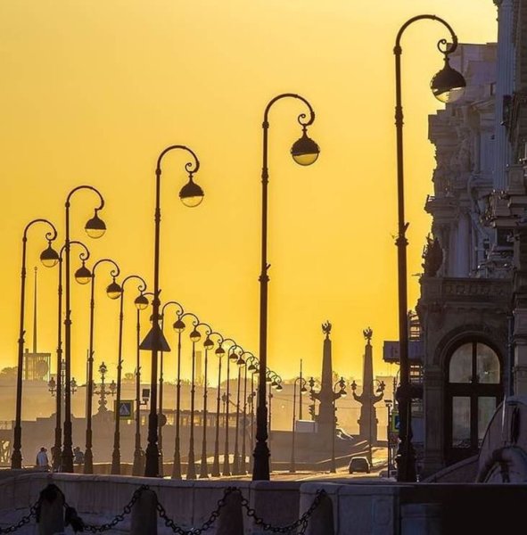 Фонари на Дворцовой набережной