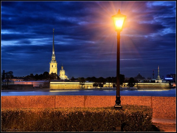 Дворцовая набережная фонари