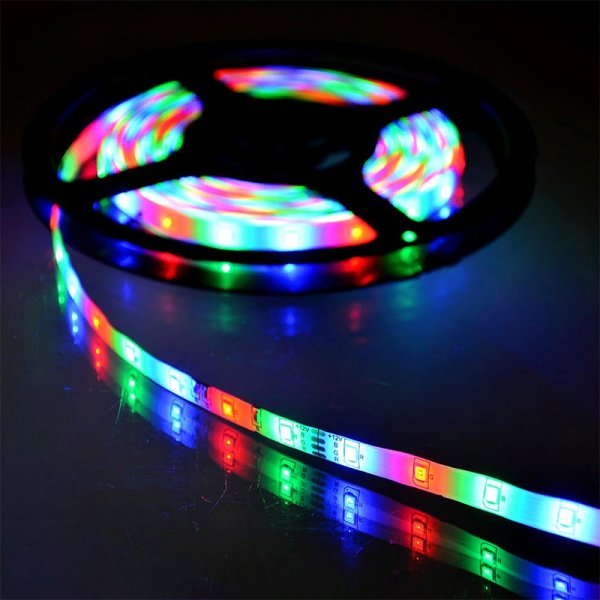 Светодиодная лента Shenzhen Henglei Electronic Technology 932-001 5 м