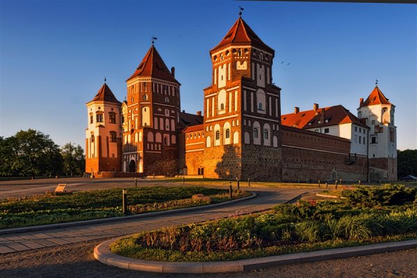 Мирский замково-парковый комплекс
