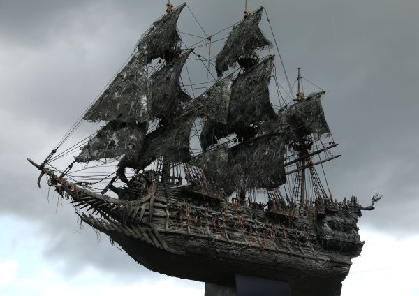 Чёрная Жемчужина корабль из пиратов Карибского моря