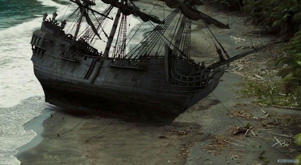 Корабль Летучий голландец и черная Жемчужина