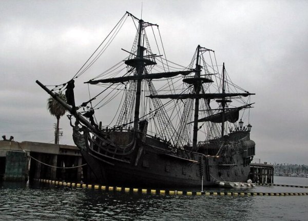 Капитан Ван дер Декен