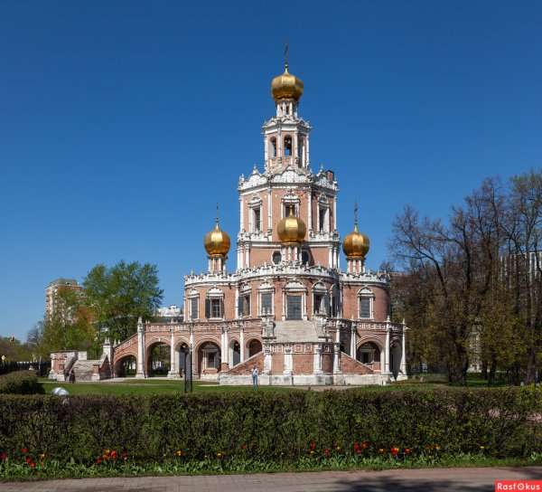 Москва. Храм Покрова Пресвятой Богородицы в Филях.