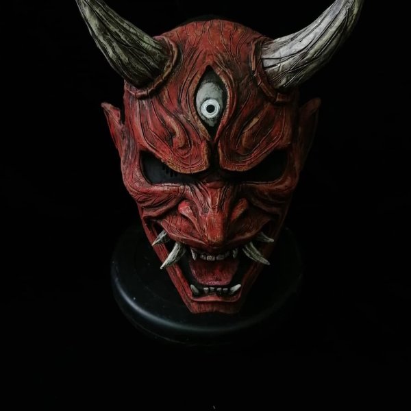 Японская маска Hannya самурая