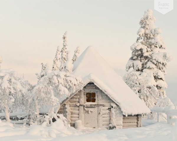 Заснеженная избушка