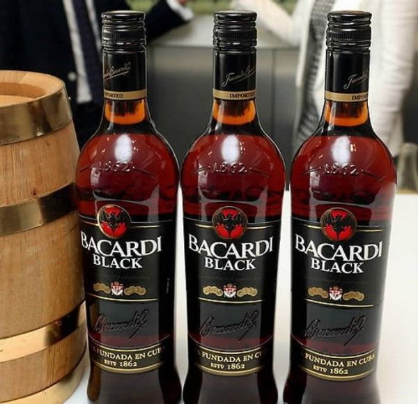 Блэк бакарди Ром крепость