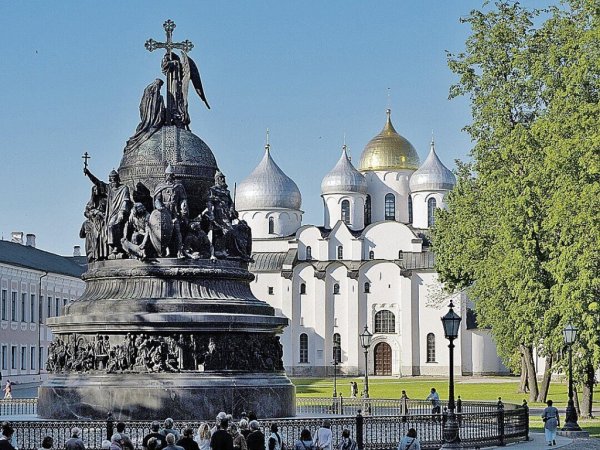 Микешин памятник тысячелетию России