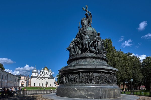 Микешин памятник тысячелетию России