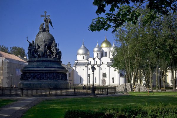 Новгород Великий памятник 1000-летию Руси