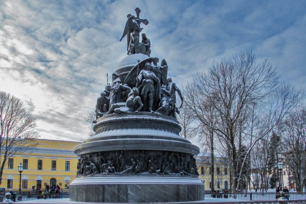 Микешин памятник тысячелетию России в Великом Новгороде