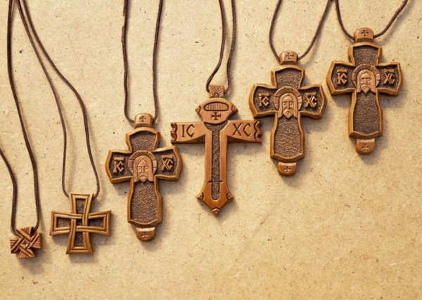 Крест нательный деревянный спас Нерукотворный