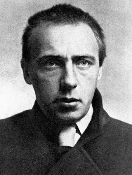 Велимир Хлебников (1885–1922)