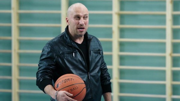 Дмитрий Нагиев физрук 1 сезон