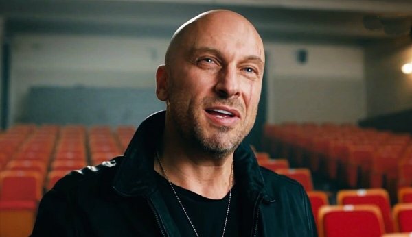 Дмитрий Нагиев в сериале физрук
