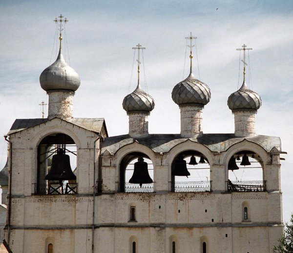 Церковь со звонницей