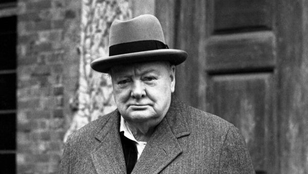 Уинстон Черчилль премьер министр