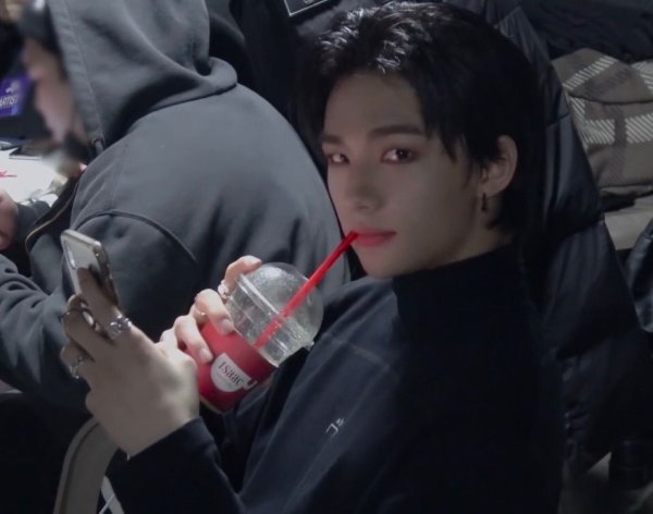 Хёнджин Stray Kids блондин