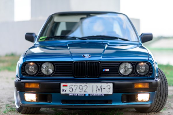 BMW 5 е30