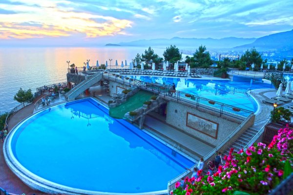 Отель Utopia World Hotel 5
