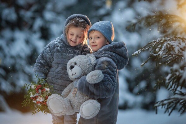 Детская фотосессия в зимнем лесу