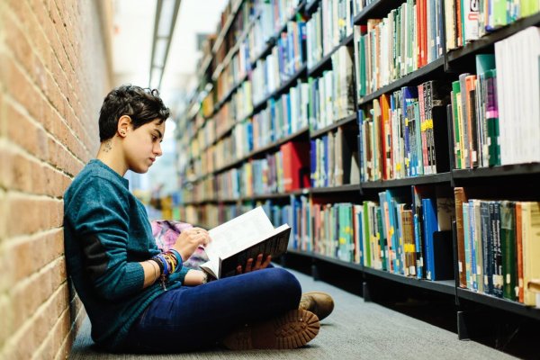 Чтение книг