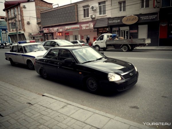ДПС И черная Приора