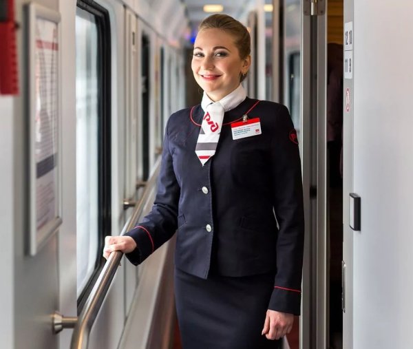 Людмила Белохвостикова проводник поезда