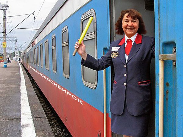 Проводница в поезде