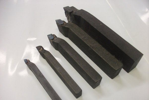 Токарные резцы 2110