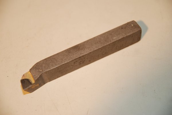 Резец проходной т15к6