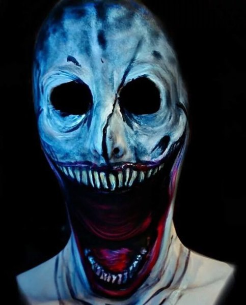 Маленькая девочка призрак