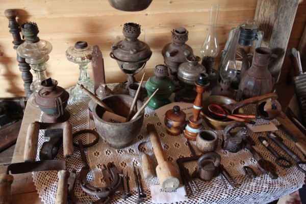 Старинные предметы