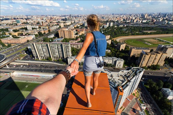 Стеклянная дорога в горах Тяньмэнь