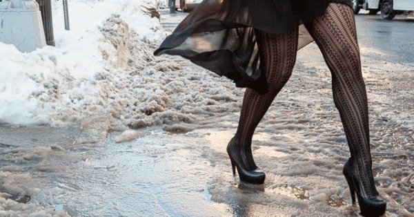 На каблуках по снегу