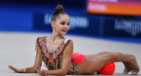 Арина Аверина художественная гимнастика