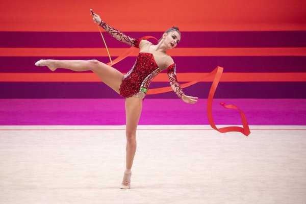 Гимнастка Дина Аверина 2021