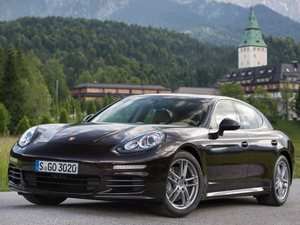 Porshe Panamera 4